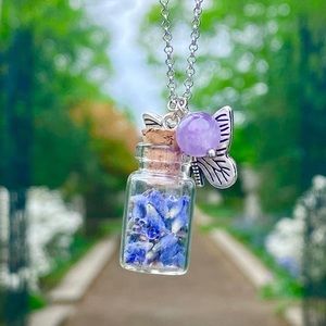 NWT Lavender jar necklace